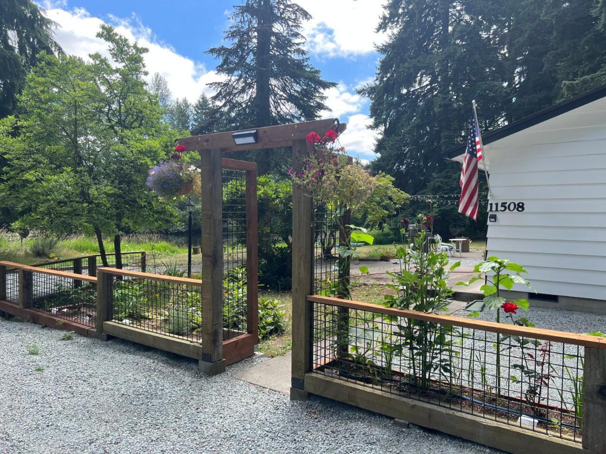 Private Lake House Puyallup Exterior photo